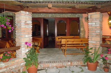 Slowakei Privát Čachtice, Exterieur